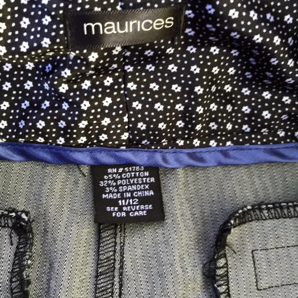 Maurices Charcoal Gray Black Striped Capris Shorts Juniors 11/12 Floral Lining - Picture 12 of 14